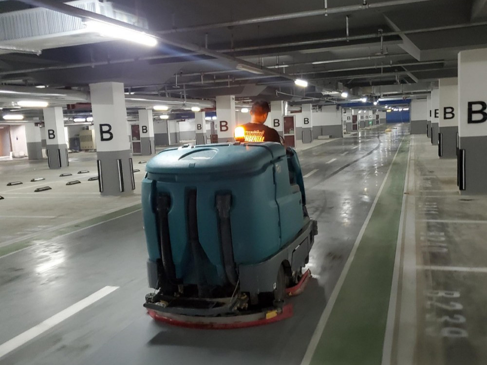 地下車庫洗地機(jī)日常使用常識(shí)