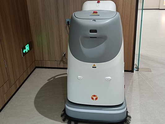 科技助力，酒店煥新 —— 坦力工業(yè)洗地機器人帶來新變革